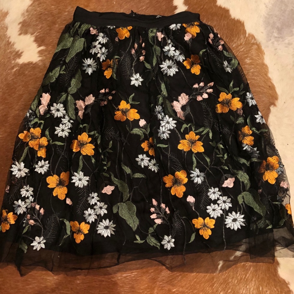 Forever 21 floral embroidered a-line skirt